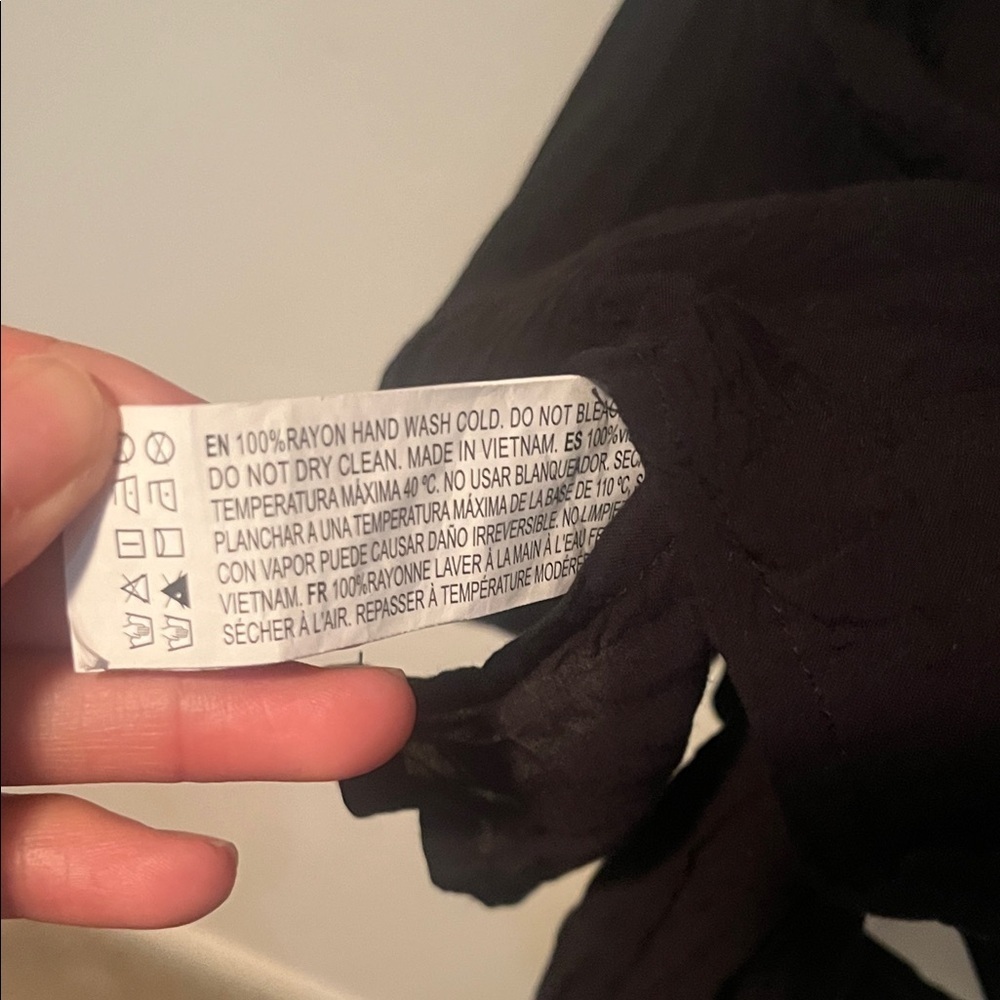 Forever 21 Black Short Sleeve Wrap Blouse - Picture 3 of 4